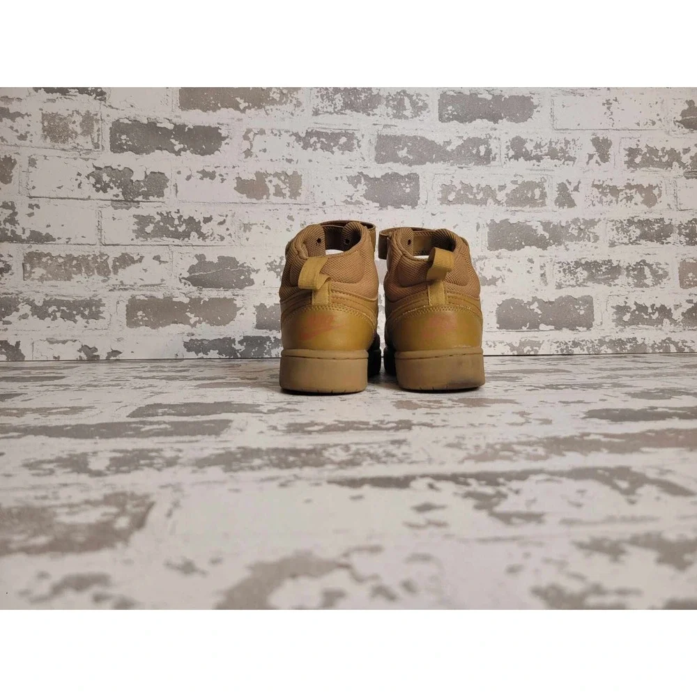 Nike Court Borough Mid‎ 2 Wheat Youth Size 6